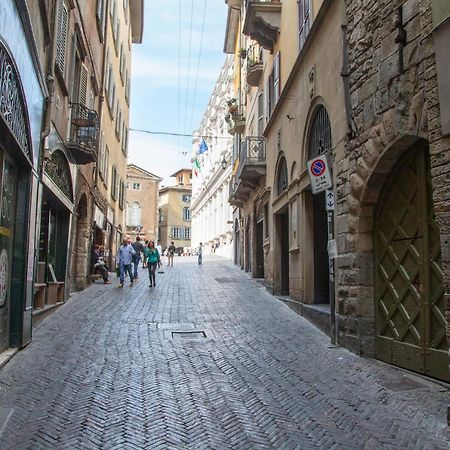 Casa Vacanze Gombito 4 Bergamo Alta ภายนอก รูปภาพ